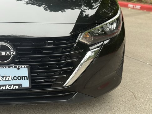 Used 2024 Nissan Sentra SV image 3