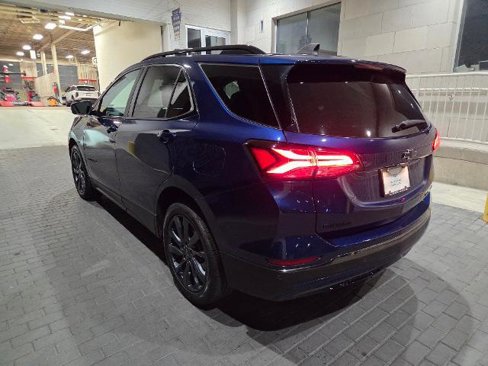 Used 2022 Chevrolet Equinox RS w/ Infotainment Package image 3