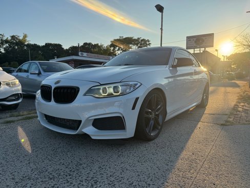 Used 2015 BMW 228i Coupe w/ M Sport image 1