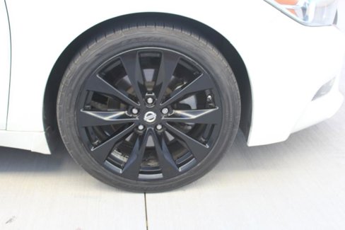 Used 2018 Nissan Maxima SR w/ Midnight Edition image 45