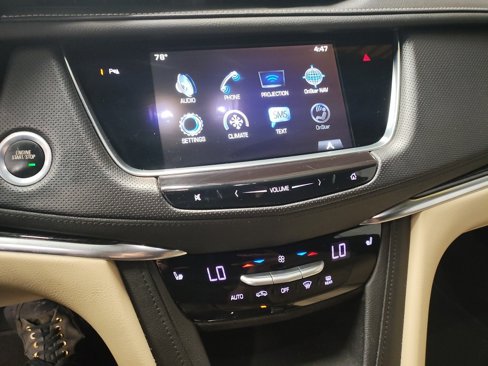 Used 2017 Cadillac XT5 FWD image 29