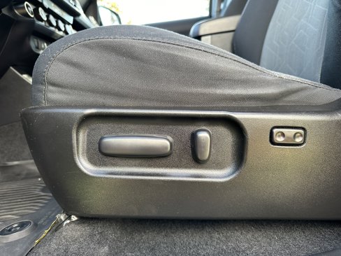 Used 2021 Toyota Tacoma TRD Off-Road w/ Technology Package image 18