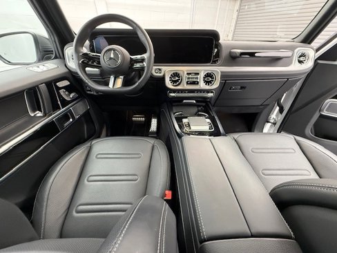 Used 2025 Mercedes-Benz G 550 image 2