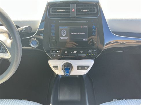 Used 2017 Toyota Prius Two image 8