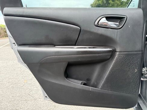 Used 2020 Dodge Journey SE image 26