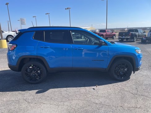 New 2025 Jeep Compass Latitude w/ Altitude Special Edition image 6