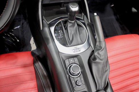 Used 2019 FIAT 124 Spider Abarth w/ Navigation & Sound Group image 21
