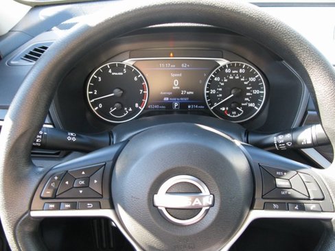 Used 2024 Nissan Altima 2.5 SV image 13