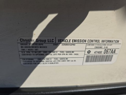 Used 2014 Dodge Journey SXT w/ Flexible Seating Group image 38