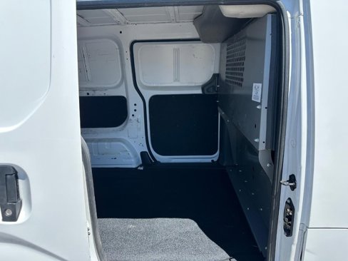 Used 2019 Nissan NV200 S image 18
