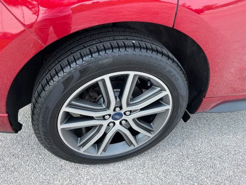 Used 2019 Ford Edge Titanium image 41