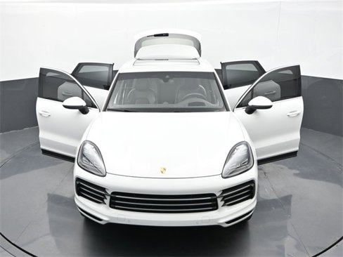 Certified 2021 Porsche Cayenne image 34