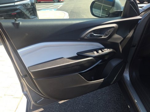 New 2025 Chevrolet Trax LT w/ Driver Confidence Package image 10