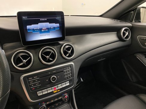 Used 2018 Mercedes-Benz CLA 250 image 24