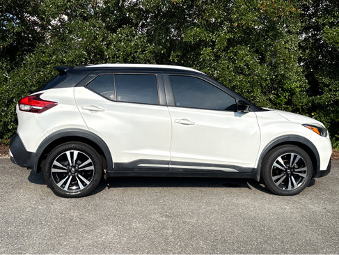 Used 2019 Nissan Kicks SR w/ SR Premium Package image 27