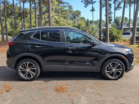 Used 2021 Buick Encore GX Select image 2