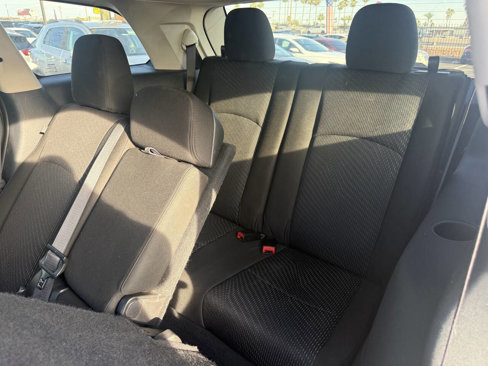 Used 2019 Dodge Journey SE image 21