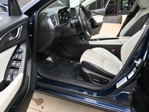 Used 2017 MAZDA MAZDA3 Grand Touring image 20