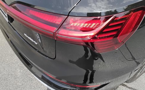 Used 2022 Audi e-tron Premium Plus w/ Premium Plus Package image 9