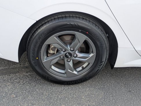 Used 2021 Kia K5 LXS image 12