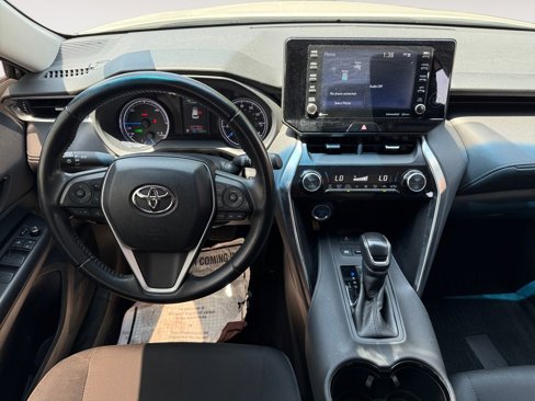 Certified 2022 Toyota Venza LE image 10