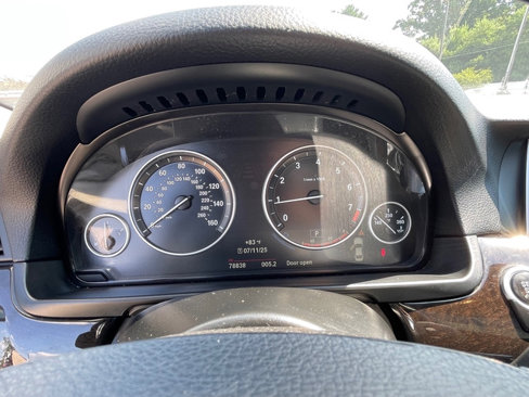 Used 2016 BMW 528i Sedan image 23