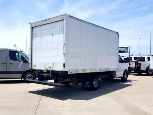 Used 2018 Chevrolet Express 3500 image 7