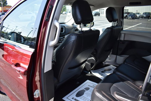 Used 2019 Chrysler Pacifica LX image 32