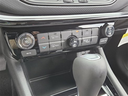 New 2026 Jeep Compass Latitude image 21