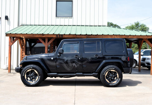 Used 2014 Jeep Wrangler Unlimited Sahara image 2