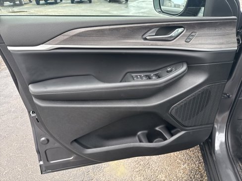 New 2025 Jeep Grand Cherokee Limited image 20