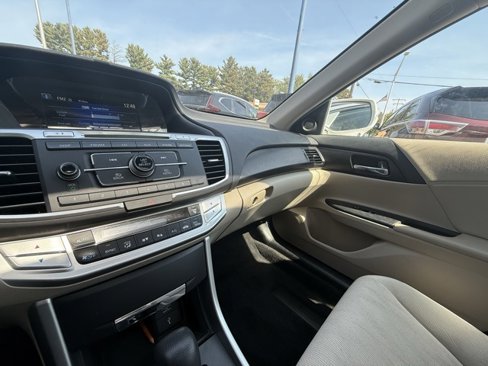 Used 2015 Honda Accord EX image 25