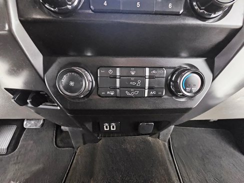 Used 2019 Ford F150 XLT image 13