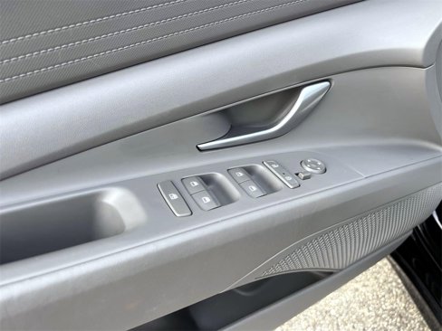 Certified 2023 Hyundai Elantra SEL image 14
