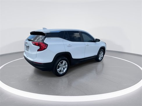 Used 2021 GMC Terrain SLE image 3