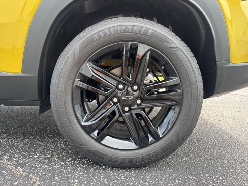 New 2025 Chevrolet Trax ACTIV image 11