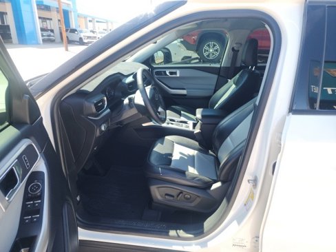 Used 2022 Ford Explorer XLT w/ Equipment Group 202A image 20