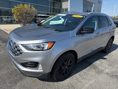 Used 2022 Ford Edge SEL w/ Convenience Package image 2