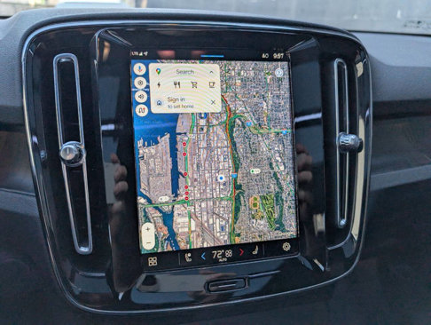 Used 2023 Volvo XC40 Recharge Ultimate image 13