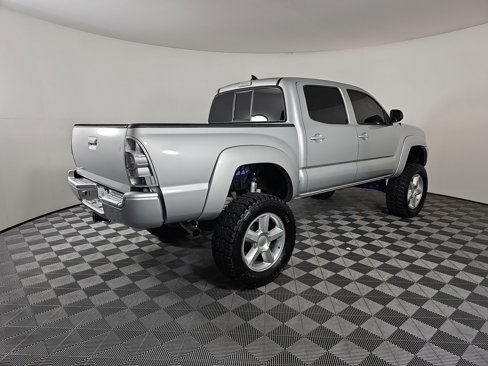 Used 2012 Toyota Tacoma PreRunner image 8