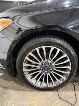 Used 2017 Ford Fusion SE w/ Fusion SE Technology Package image 32