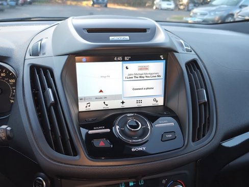 Used 2018 Ford Escape Titanium w/ Ford Safe & Smart Package image 17