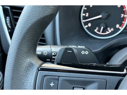 Used 2022 Nissan Rogue SV image 35