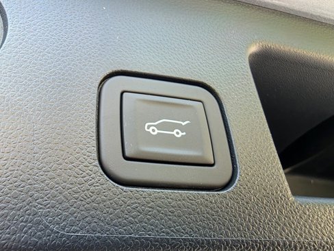 New 2026 Chevrolet Equinox RS w/ Convenience Package III image 10