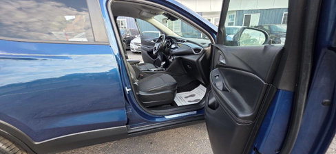 Used 2020 Buick Encore GX Select image 9