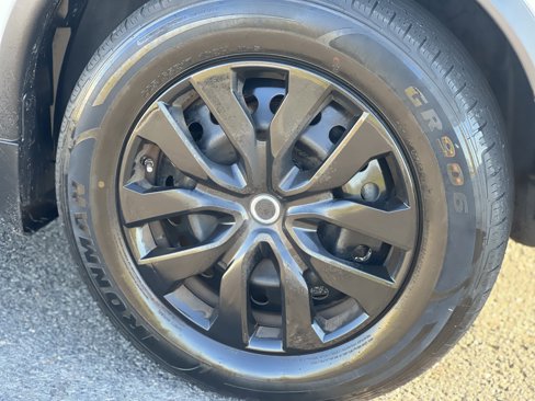 Used 2016 Nissan Rogue S image 18