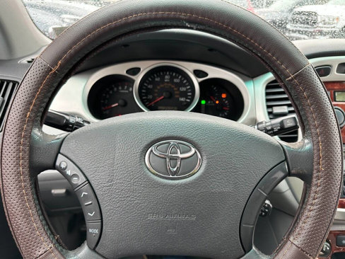 Used 2005 Toyota Highlander Limited image 22