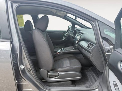 Used 2024 Nissan Leaf S image 15