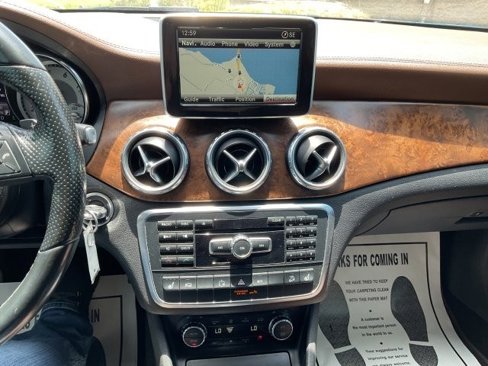 Used 2015 Mercedes-Benz GLA 250 4MATIC image 17