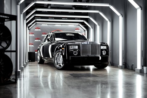 Used 2007 Rolls-Royce Phantom Sedan image 1